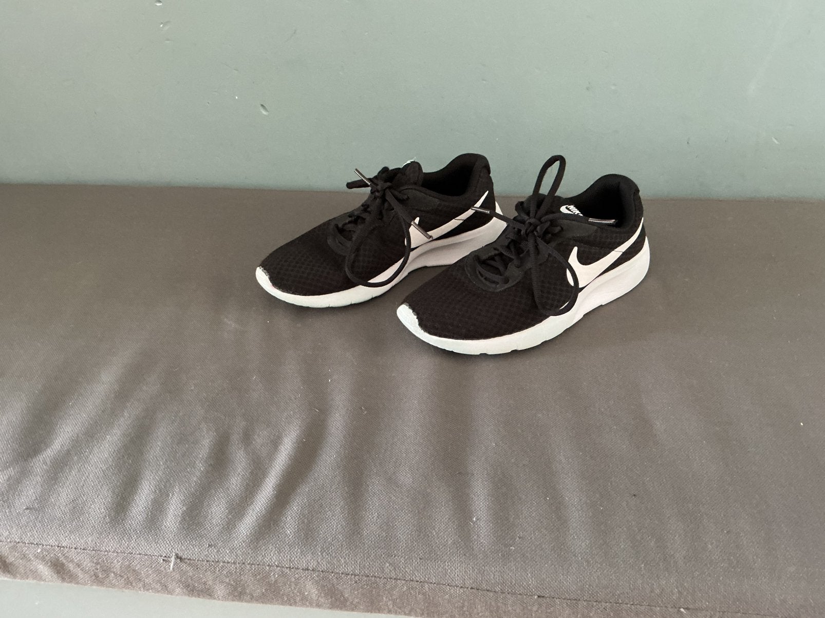 Sportschoenen nike - maat 36, Ophalen, Zo goed als nieuw, Jongen of Meisje, Sportschoenen