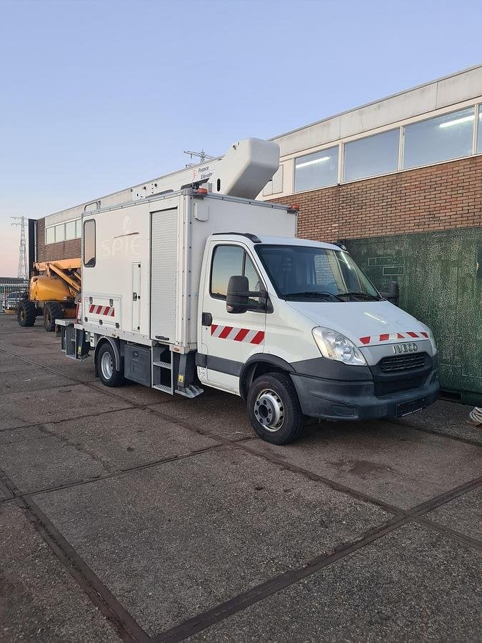 Iveco Daily 70C17 france elevateur Hebebühne Arbeitsbühne