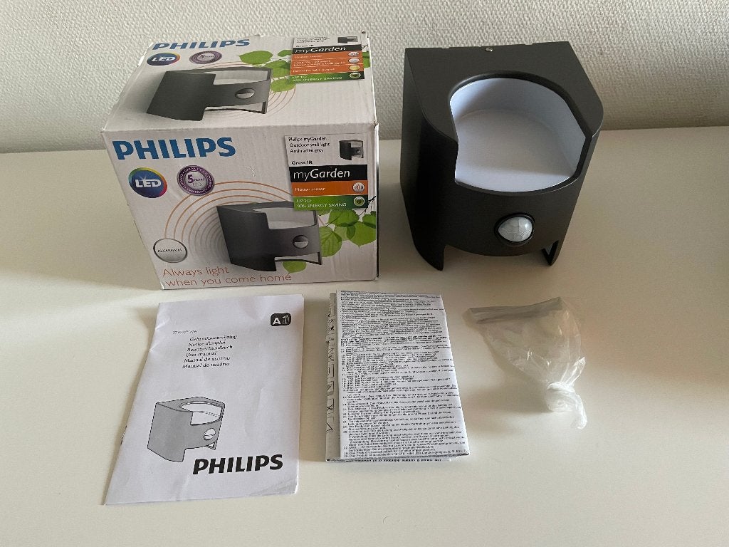 Mooie nieuwe Buitenlamp met motion Sensor Philips, Led, Minder dan 50 watt, Wandlamp, Ophalen of Verzenden