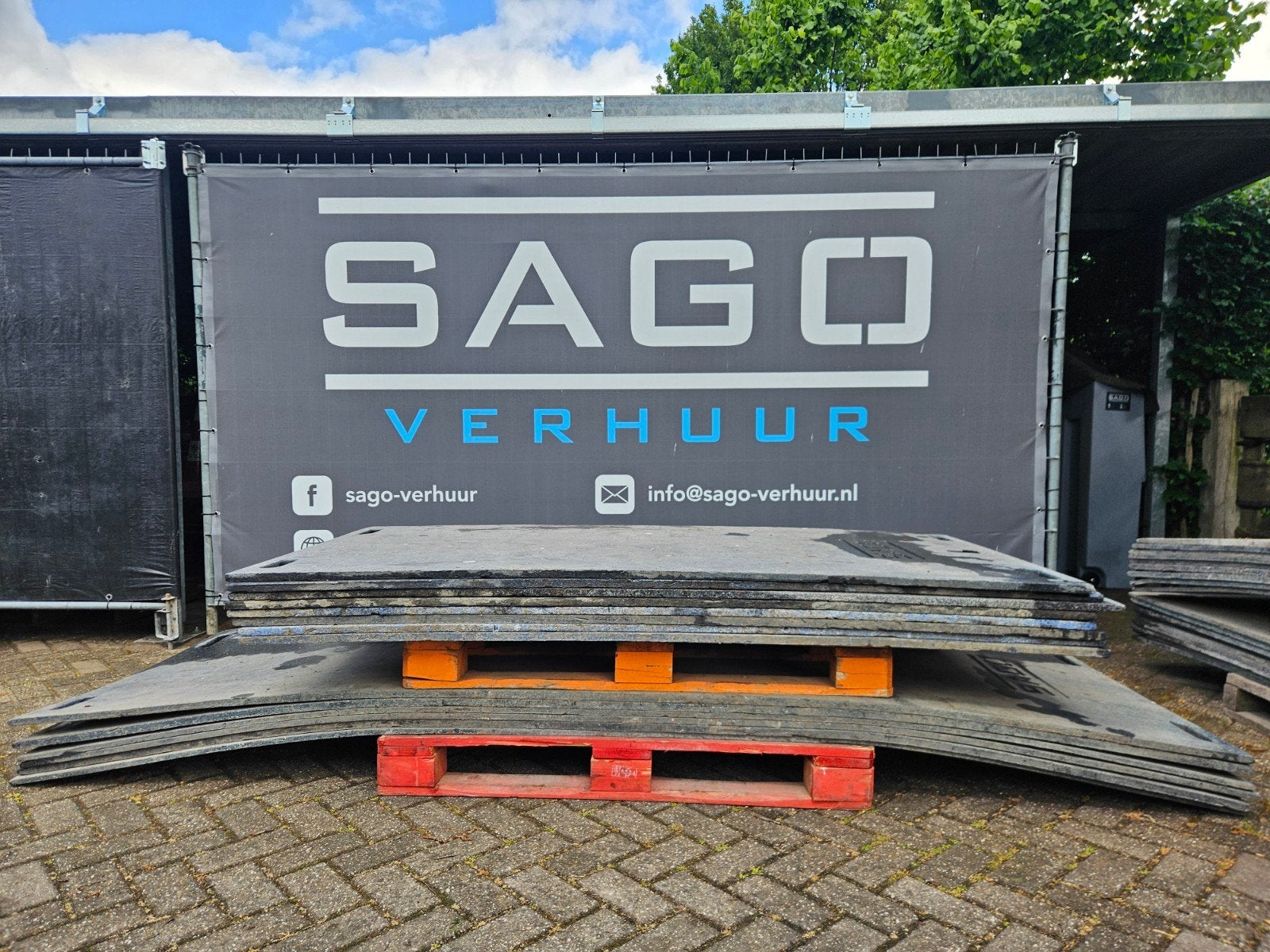 Tijdelijk verharding nodig? Huur kunstof HMPE rijplaten, Ophalen of Verzenden
