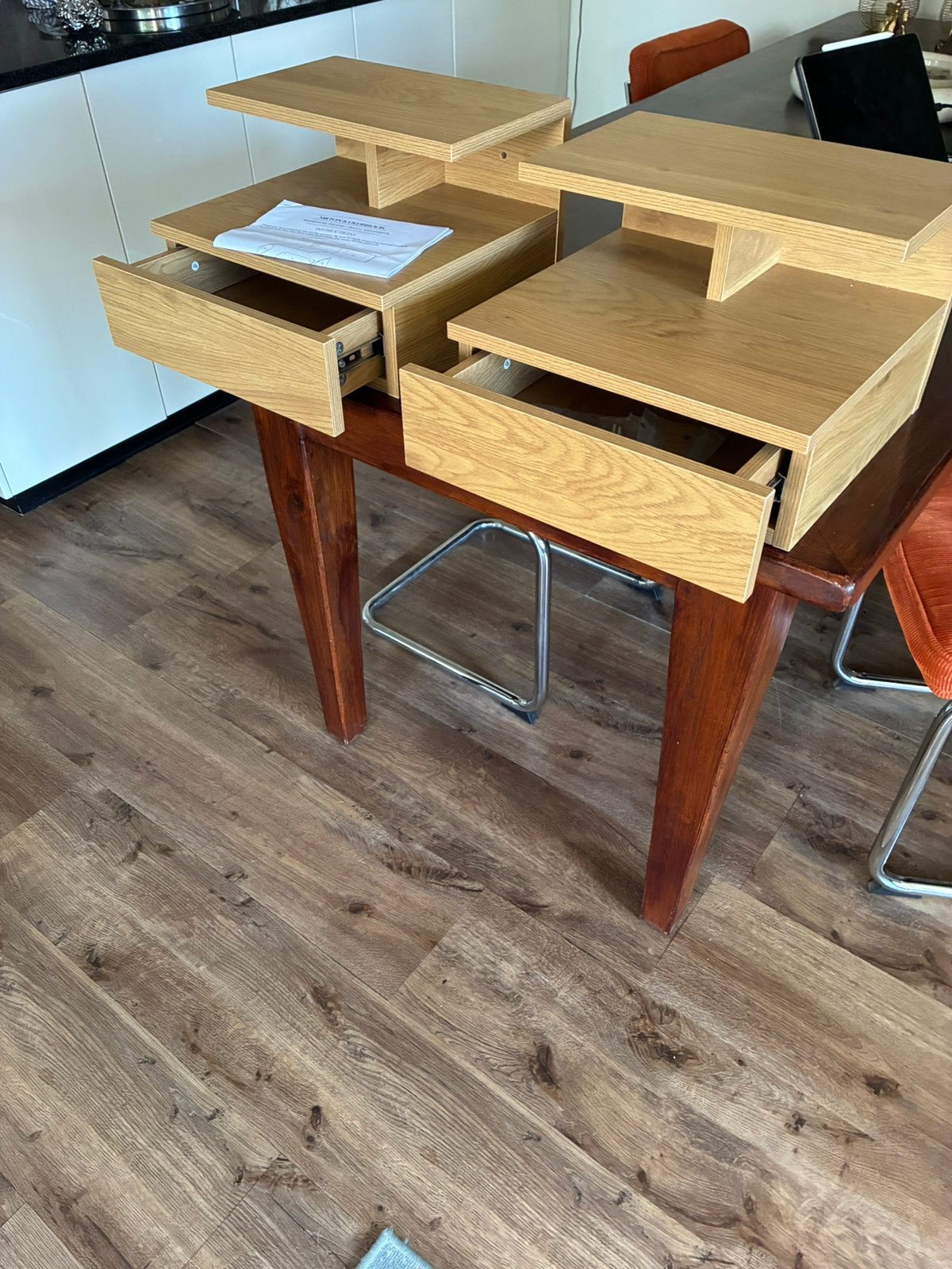 Milton & Oldbrook 2 zwevende nachtkastjes hout, Ophalen, Minder dan 45 cm, Nieuw, Minder dan 55 cm