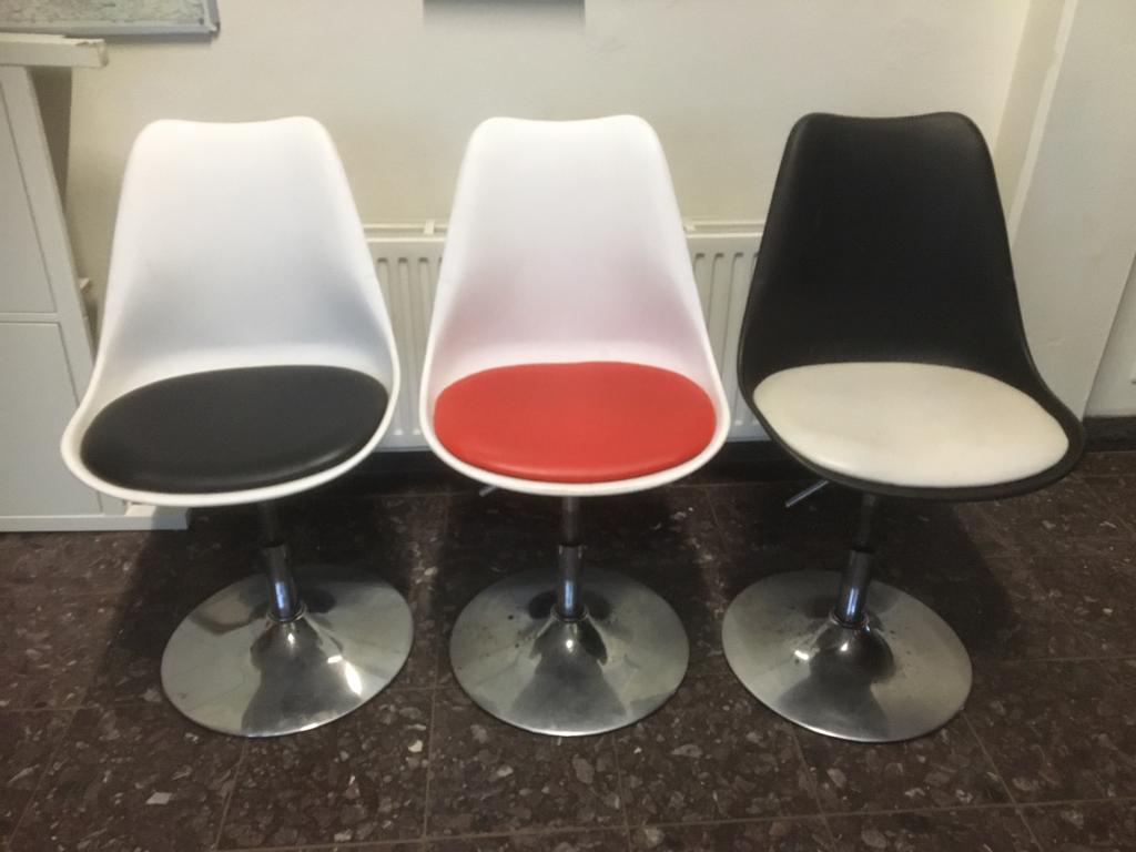 3 tulp model stoelen, Ophalen, Gebruikt, Drie