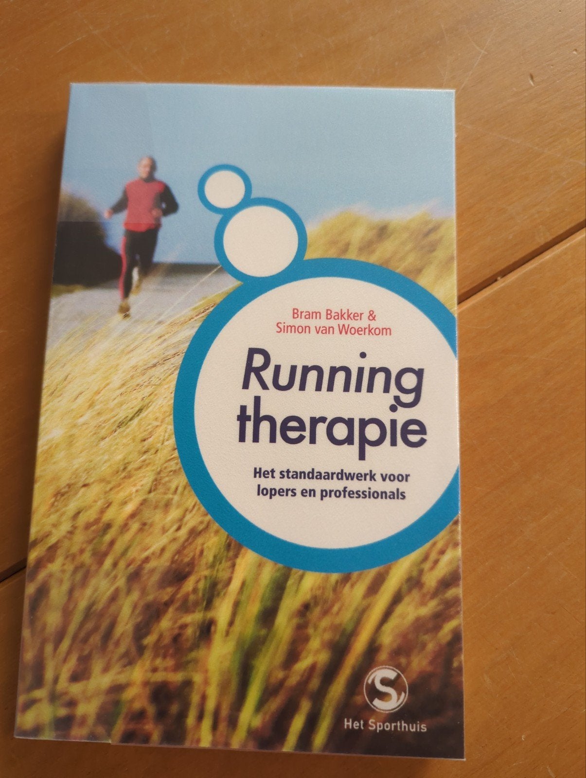 Running therapie - Bram Bakker & Simon van Woerkom, Ophalen of Verzenden, Zo goed als nieuw, Bram Bakker & Simon van Woerkom, Lopen en Fietsen