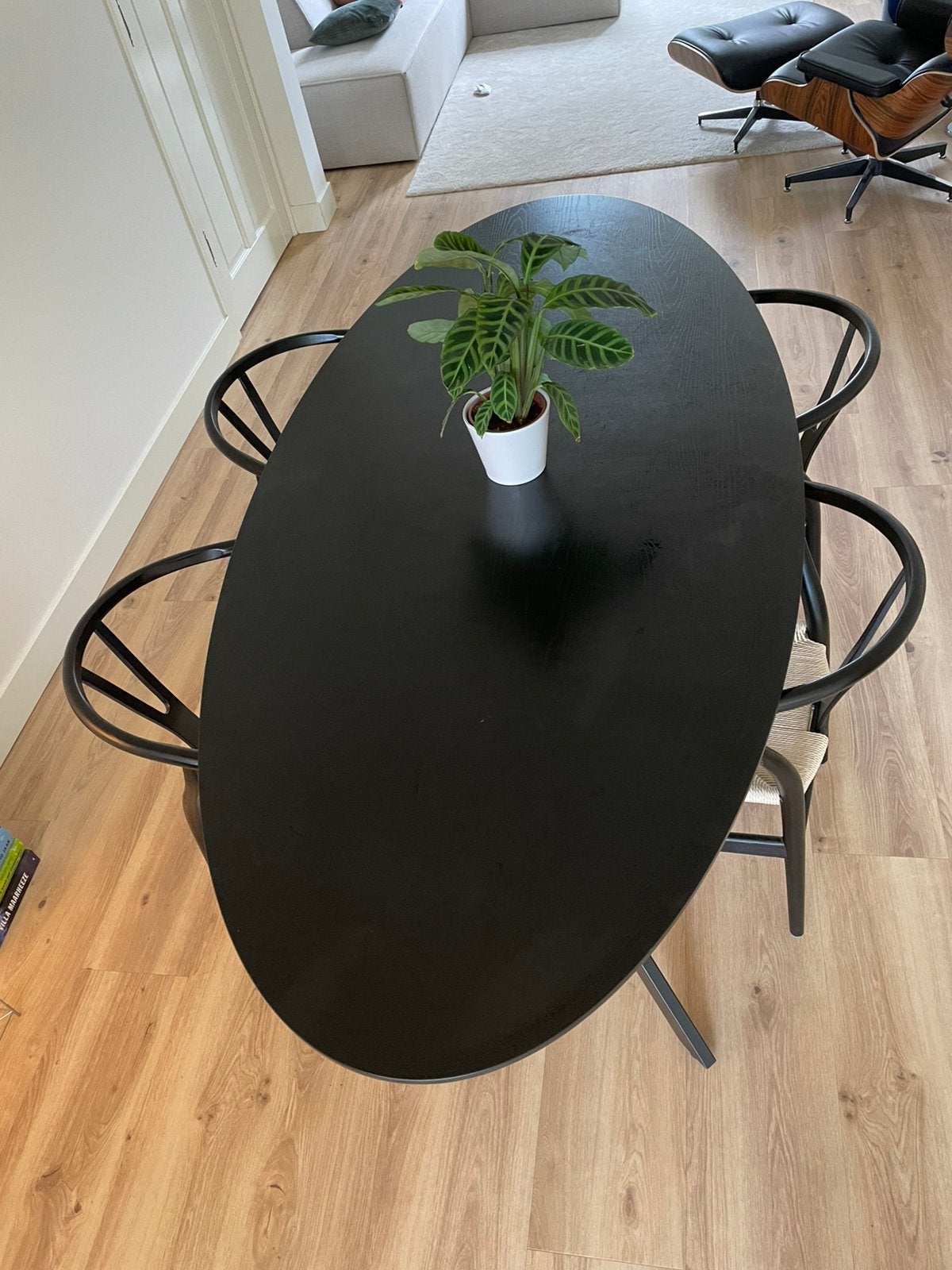 Zwarte ovalen eettafel, merk Woood, model Bruno, 220cm lang, 100 tot 150 cm, 200 cm of meer, Zo goed als nieuw, Ovaal