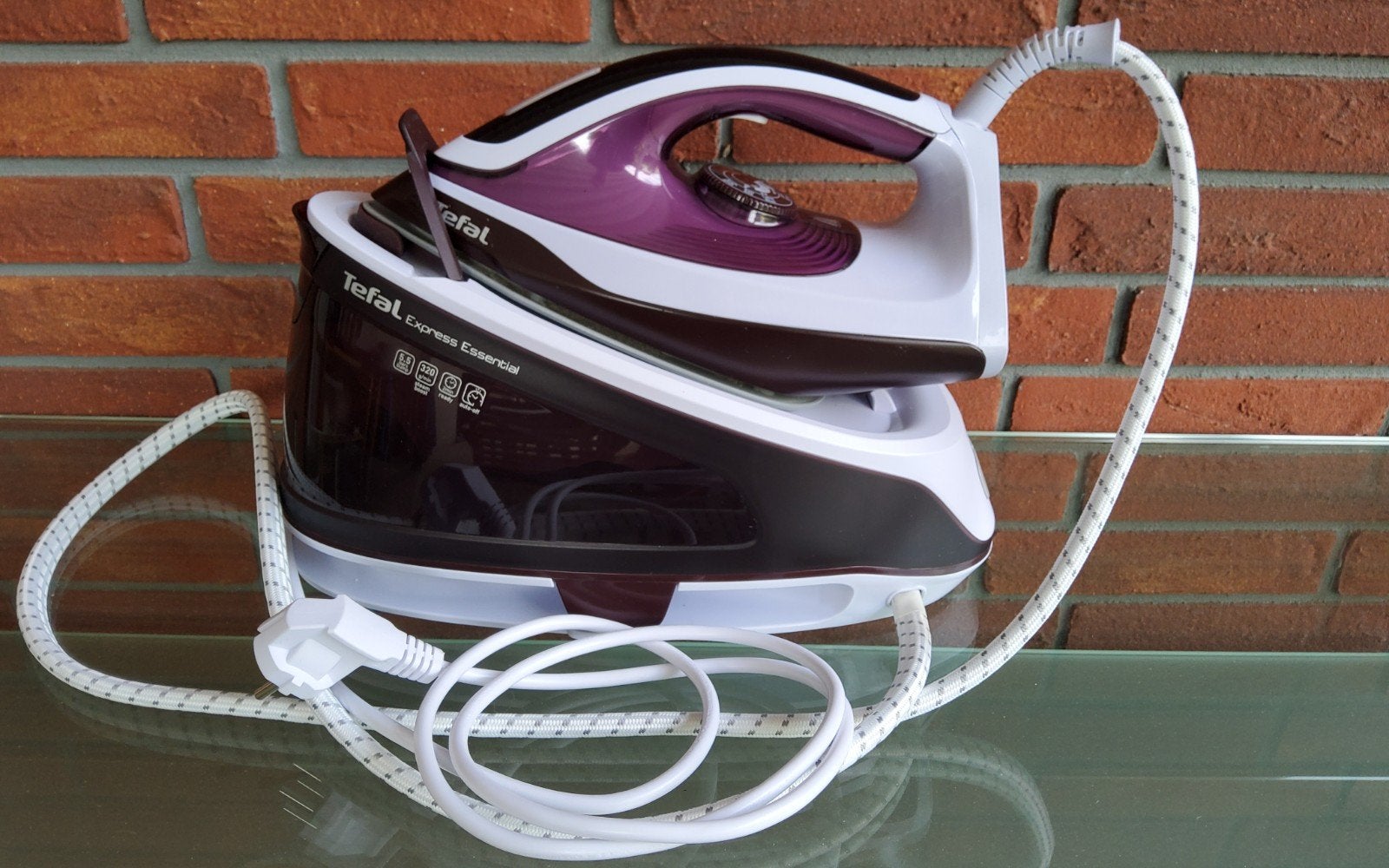 Tefal Express Essential Stoomgenerator Strijkijzer, Ophalen of Verzenden, Zo goed als nieuw, Strijkijzer met snoer