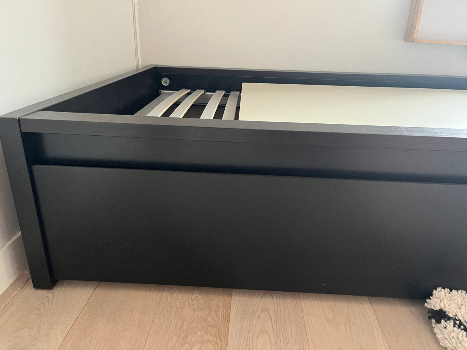 Ikea Malm bed, Huis en Inrichting, Slaapkamer | Bedden, Ophalen, 90 cm, Eenpersoons, Wit