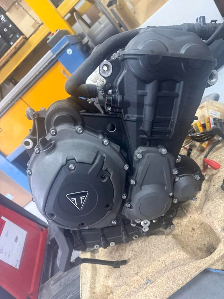 Motorblok Triumph Tiger 1200 XCA - Defect met tik in motor, Ophalen, Gebruikt