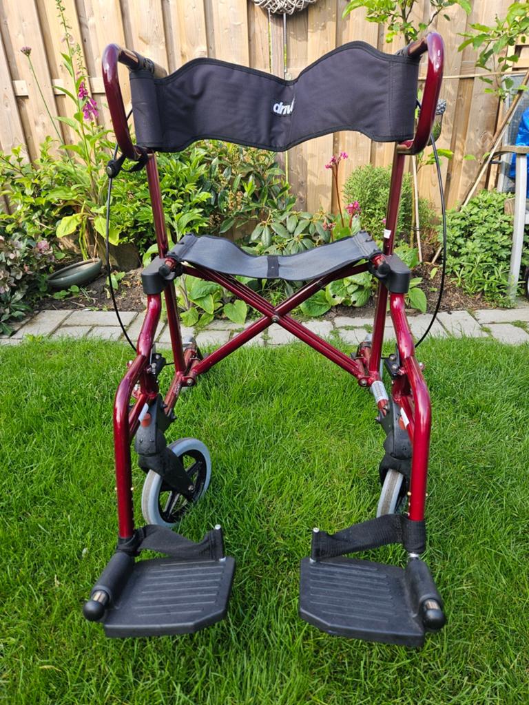 Rollator/rolstoel, Diversen, Ophalen of Verzenden, Zo goed als nieuw, Duwrolstoel
