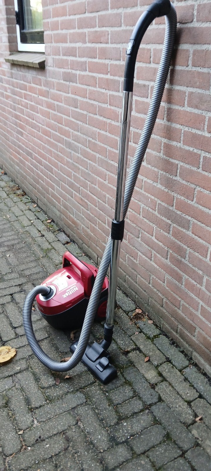 Nilfisk stofzuiger, Witgoed en Apparatuur, Stofzak, Overige merken, Gebruikt, Ophalen of Verzenden