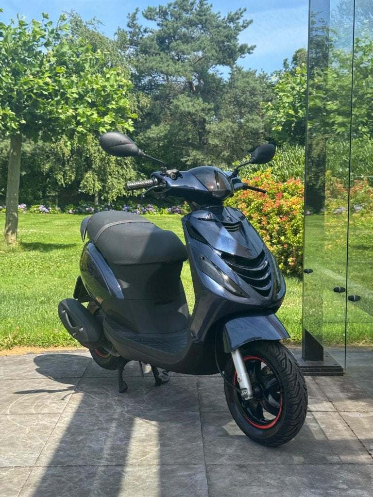 ⭐️Piaggio zip 2020 4 takt Sp line Alpha led 1e eigenaar ⭐️, Fietsen en Brommers, Scooters | Piaggio, Niet ingevuld, Niet ingevuld