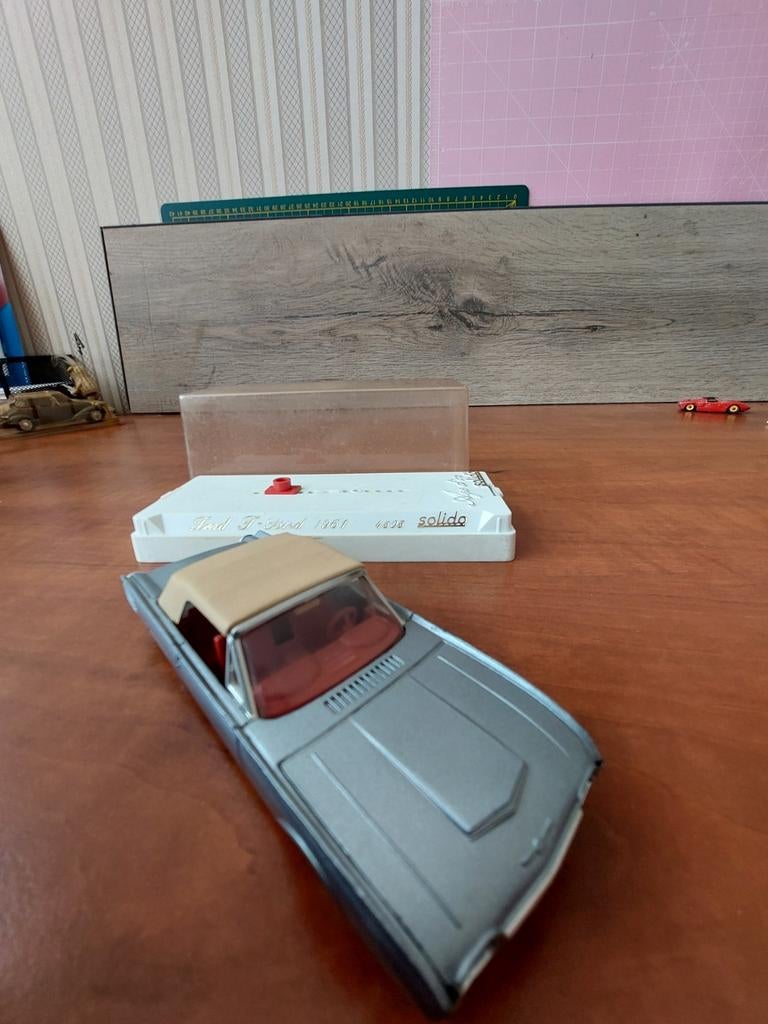 FORD THUNDERBIRD  GESLOTEN CABRIO  1961, Ophalen of Verzenden, Auto, Solido