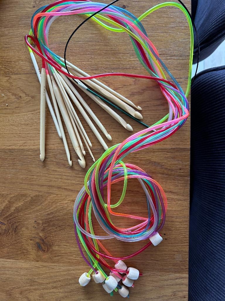 Set Tunische haaknaalden, Hobby en Vrije tijd, Breien en Haken, Ophalen of Verzenden, Zo goed als nieuw, Breien of Haken, Overige typen