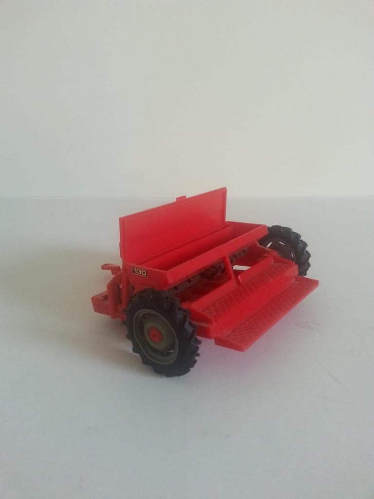 Britains MF zaaimachine, Ophalen of Verzenden, Nieuw, Tractor of Landbouw, Britains