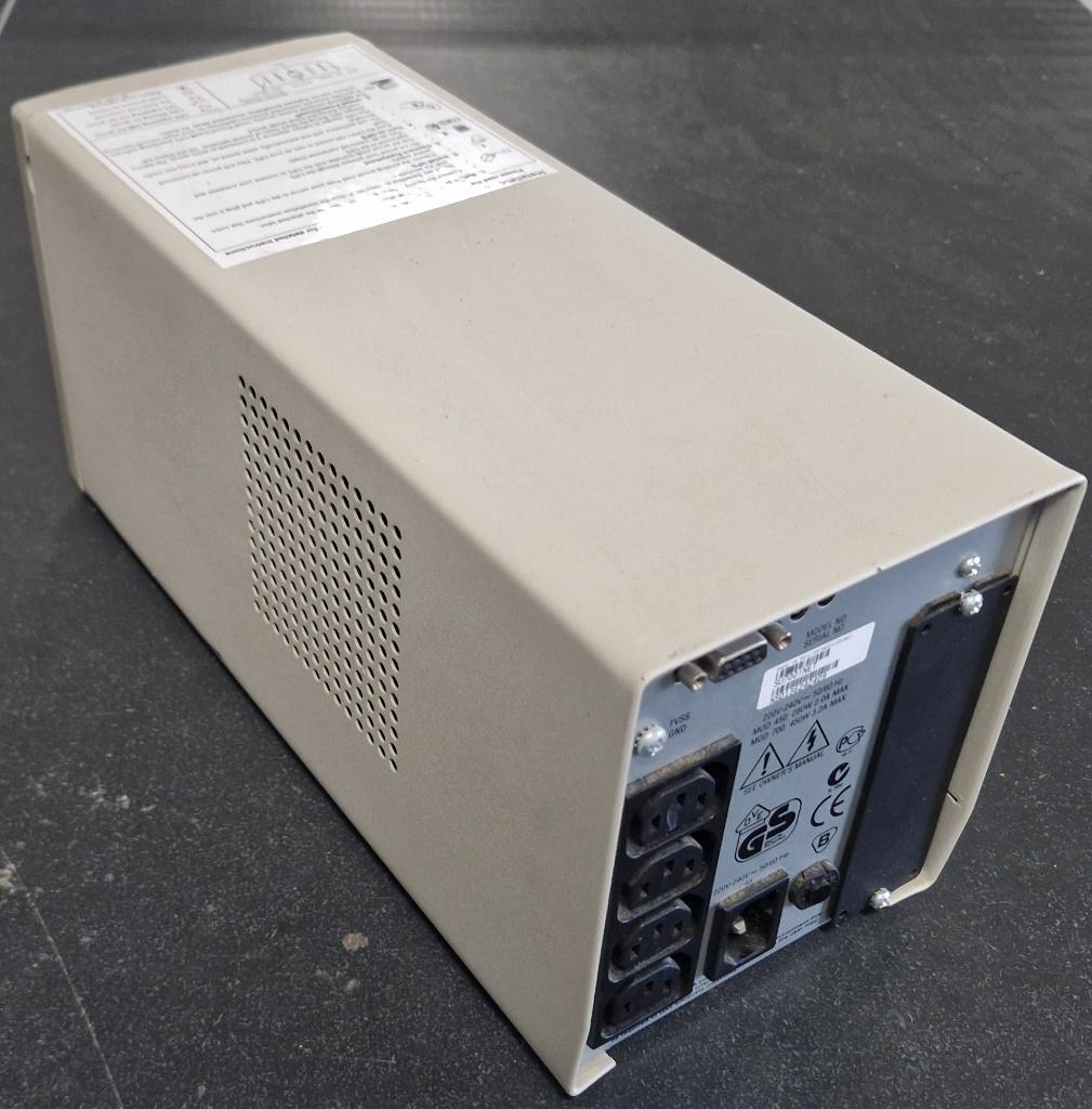 APC Smart-UPS 700 (Wit), Gebruikt, -, -, Ophalen of Verzenden