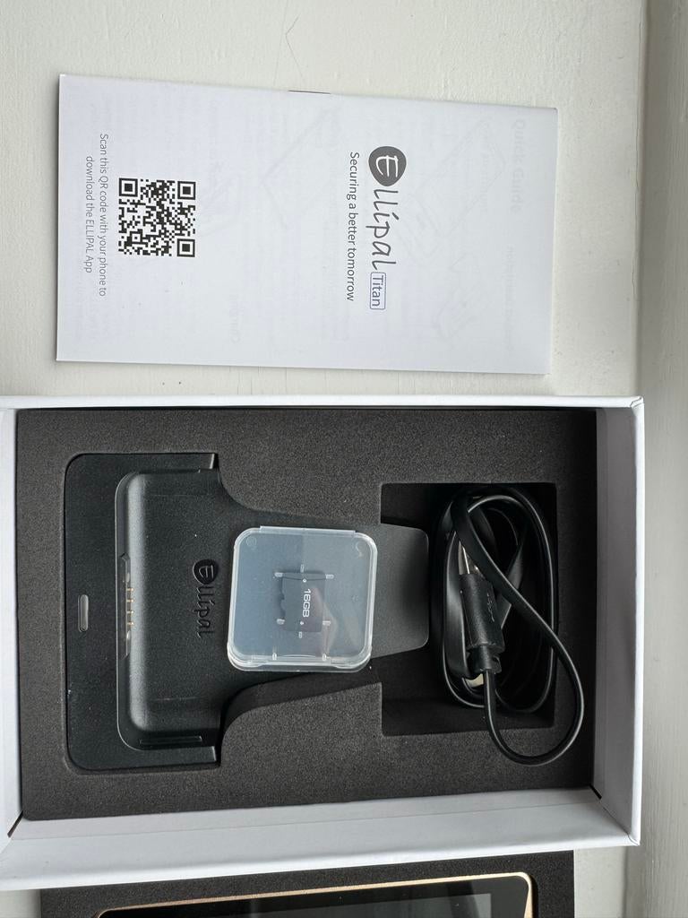 Ellipal Titan Crypto Wallet - Zo goed als nieuw, Ophalen of Verzenden, Zo goed als nieuw