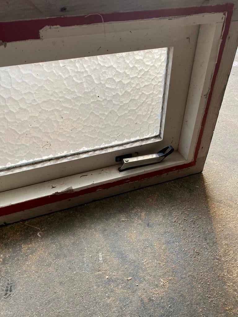 Kozijn met uitzetraam enkel glas, Doe-het-zelf en Verbouw, Ophalen, Zo goed als nieuw, Minder dan 80 cm, Gevelraam of Ruit