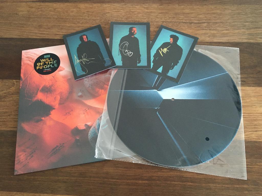 Vinyl LP Muse Will Of The People RED incl Slipmat & SIGNED, Ophalen of Verzenden, Nieuw in verpakking, 12 inch, Progressive