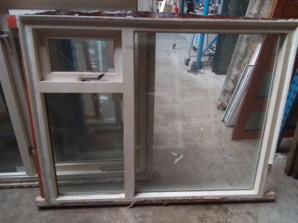 Dubbel raamkozijn met klapraam 167 x 129, Ophalen, Gebruikt, Gevelraam of Ruit