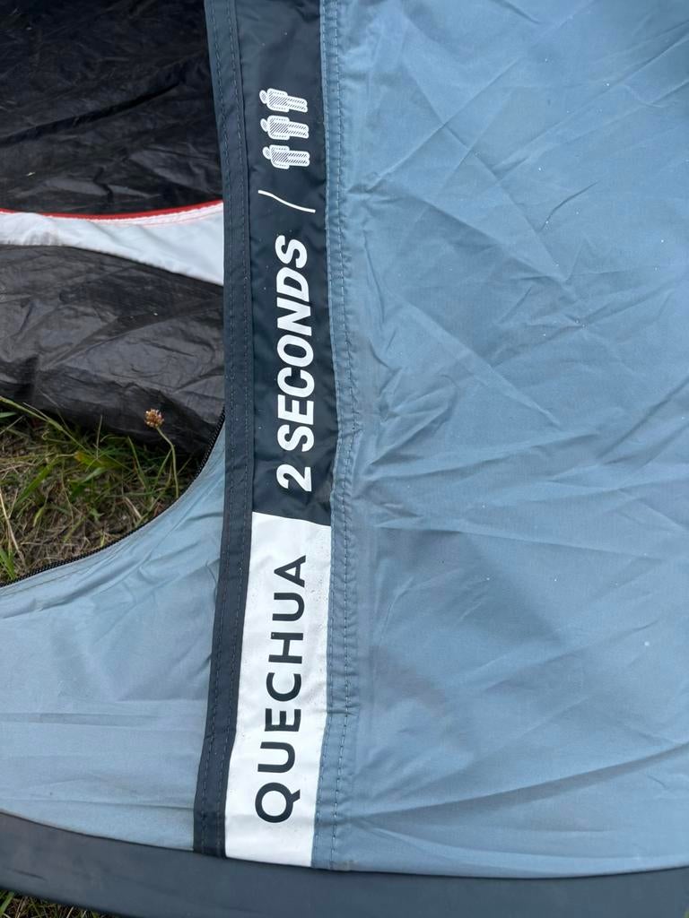 3&2 Persoons Tent merk Quechua UITVERKOOP, Ophalen, Zo goed als nieuw