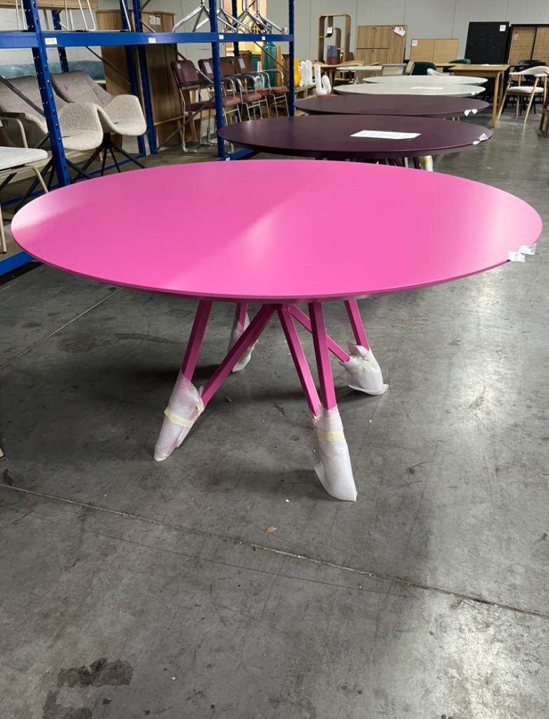 Nieuwekans x Studio Henk Custom eettafel 140 rond Hot pink, Nieuwekans.nl x Studio Henk, Rond, Nieuw, Ophalen of Verzenden