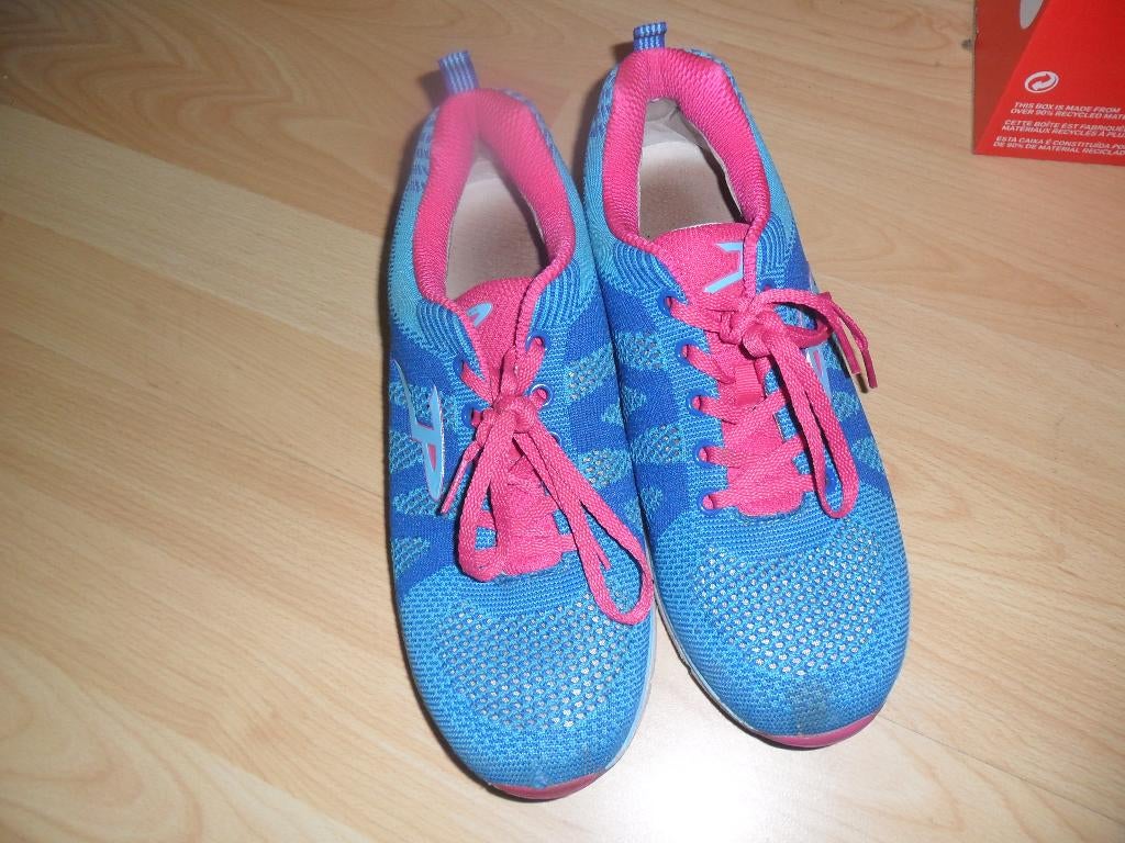 SPORTSCHOENEN GYMSCHOENEN MAAT 42, Kinderen en Baby's, Kinderkleding | Schoenen en Sokken, PIEDRO, Meisje, Sportschoenen, Ophalen of Verzenden