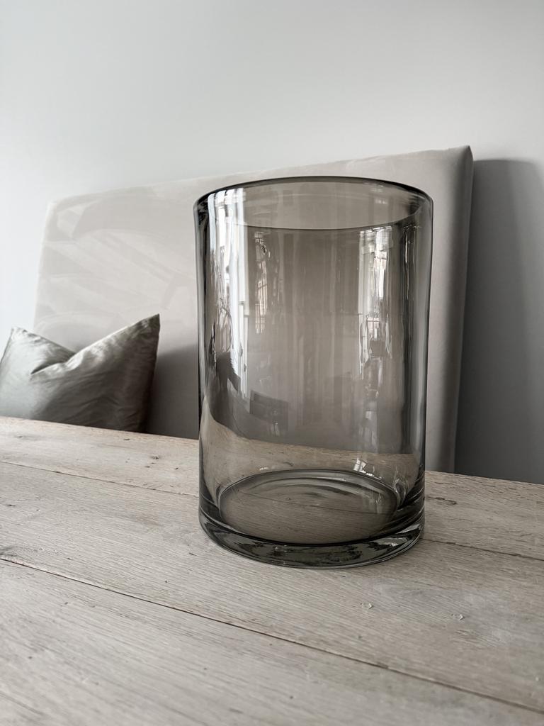 Groot windlicht, vaas mondgeblazen glas grijs DUTZ, Overige kleuren, Ophalen of Verzenden, Minder dan 50 cm, Glas