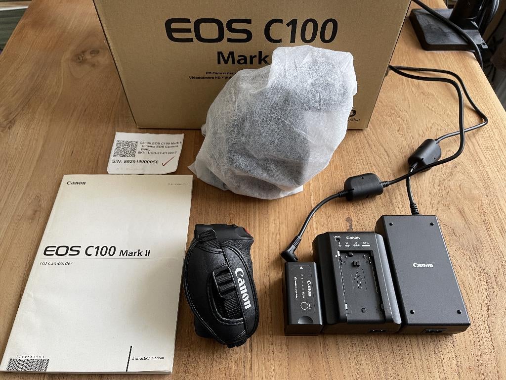 Canon C100 II Digitale Videocamera Filmcamera 1U gelopen NEW, Full HD, Canon, 20x of meer, Ophalen of Verzenden