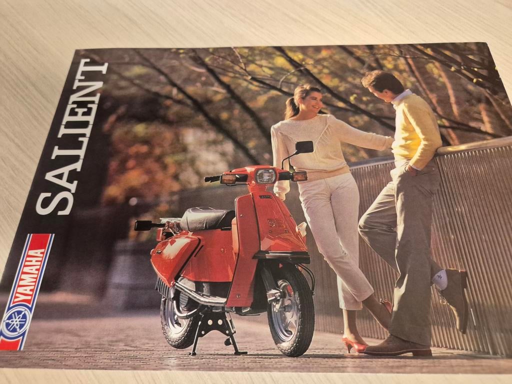 Nederlands Yamaha Salient brommer folder izgst, Fietsen en Brommers, Handleidingen en Instructieboekjes, Ophalen of Verzenden