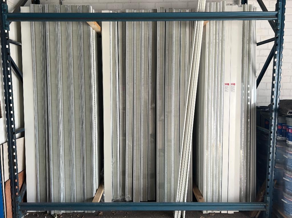 MDF Plinten direct Leverbaar wit/zwart vochtwerend V313, Ophalen, Megafloor, Nieuw, Mdf