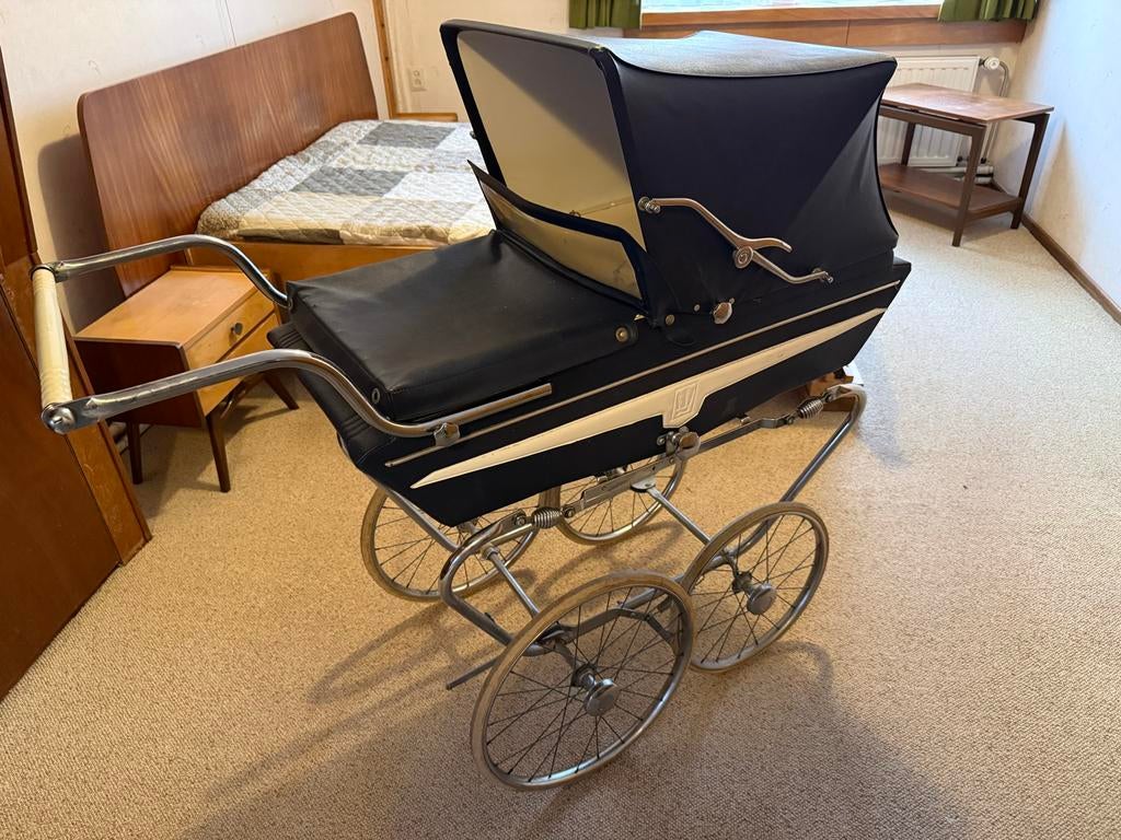 Klassieke Riemersma kinderwagen, Kinderen en Baby's, Kinderwagens en Combinaties, Gebruikt, Luchtbanden, Ophalen, Kinderwagen