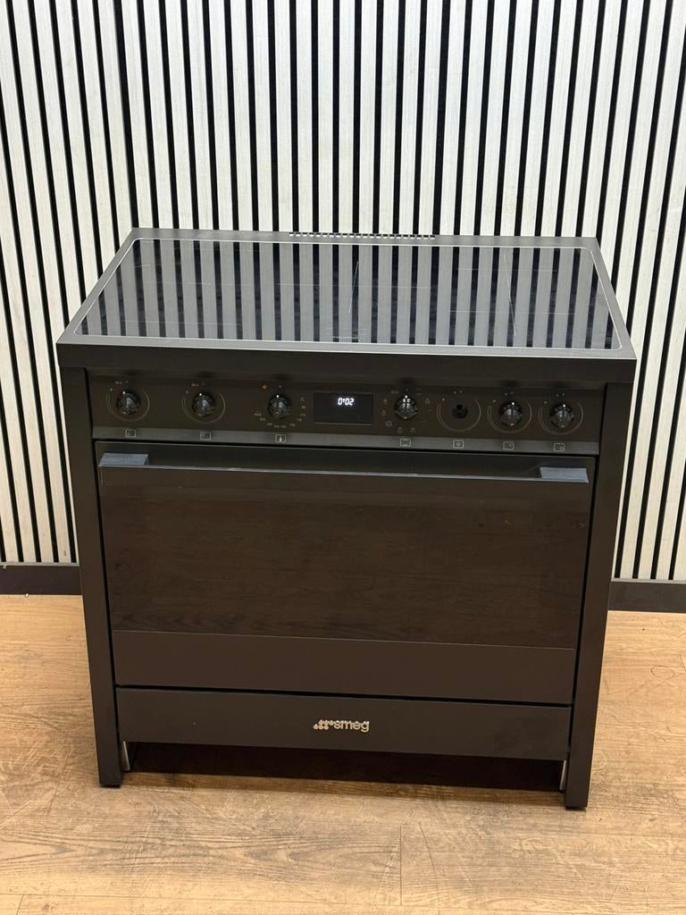 Nieuwe zwarte Smeg INDUCTIE Fornuis met 5 zones 90 cm, Fornello Esperta, Nieuw, Ophalen of Verzenden, Energieklasse A of zuiniger
