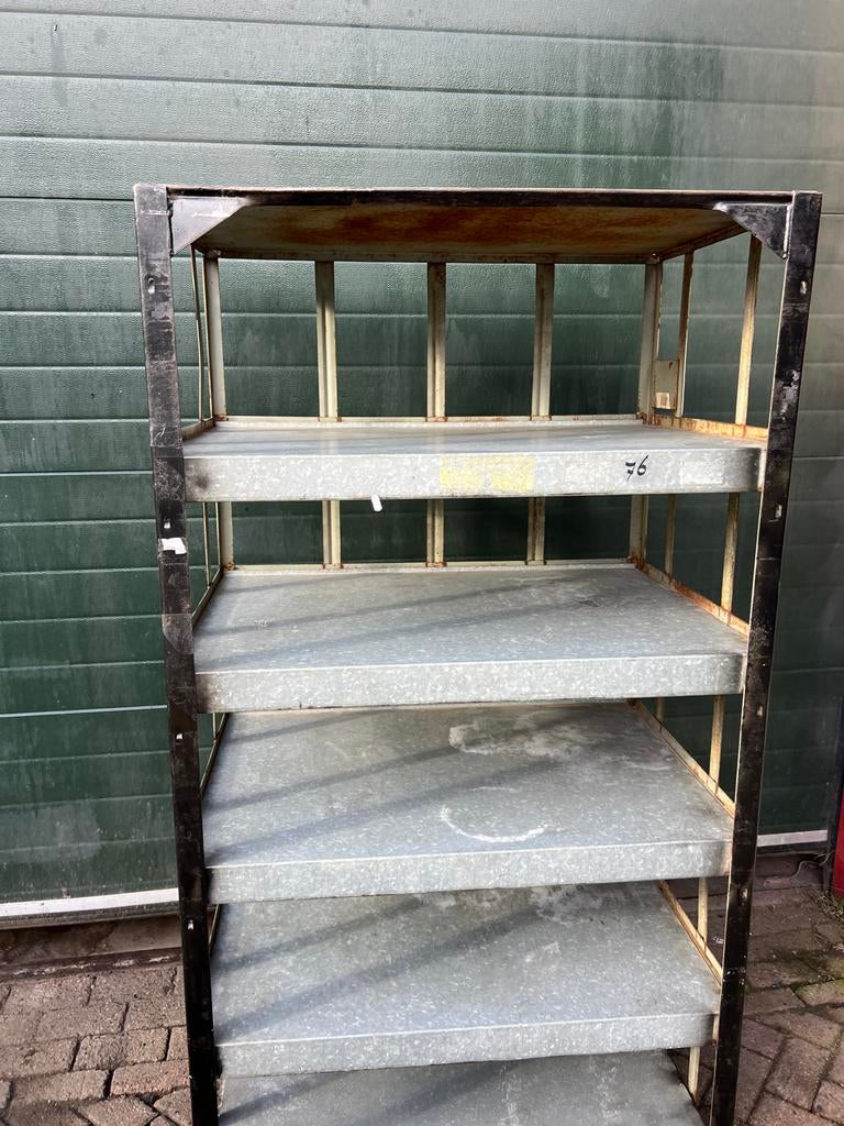 Metalen stellingkast met 5 planken supermarkt met wielen, Huis en Inrichting, Kasten | Stellingkasten, Ophalen