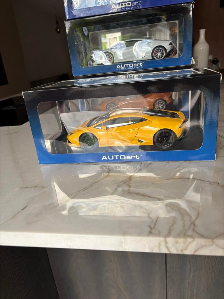 Lamborghini Huracan Autoart 1:18 Geel Metallic, Ophalen of Verzenden, Zo goed als nieuw, Auto, Autoart