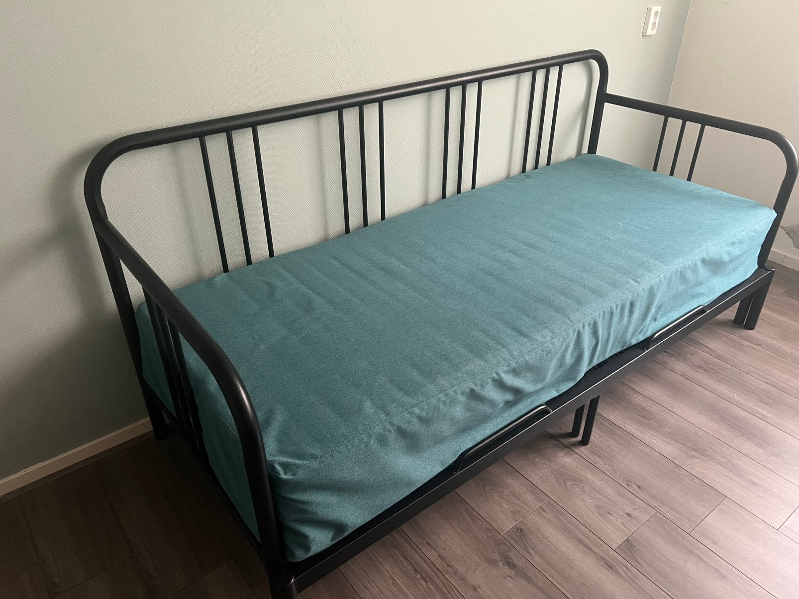 IKEA Fyresdal slaapbank met 2 Husvika matrassen + hoes, Ophalen, Verstelbaar, Zwart, Tweepersoons