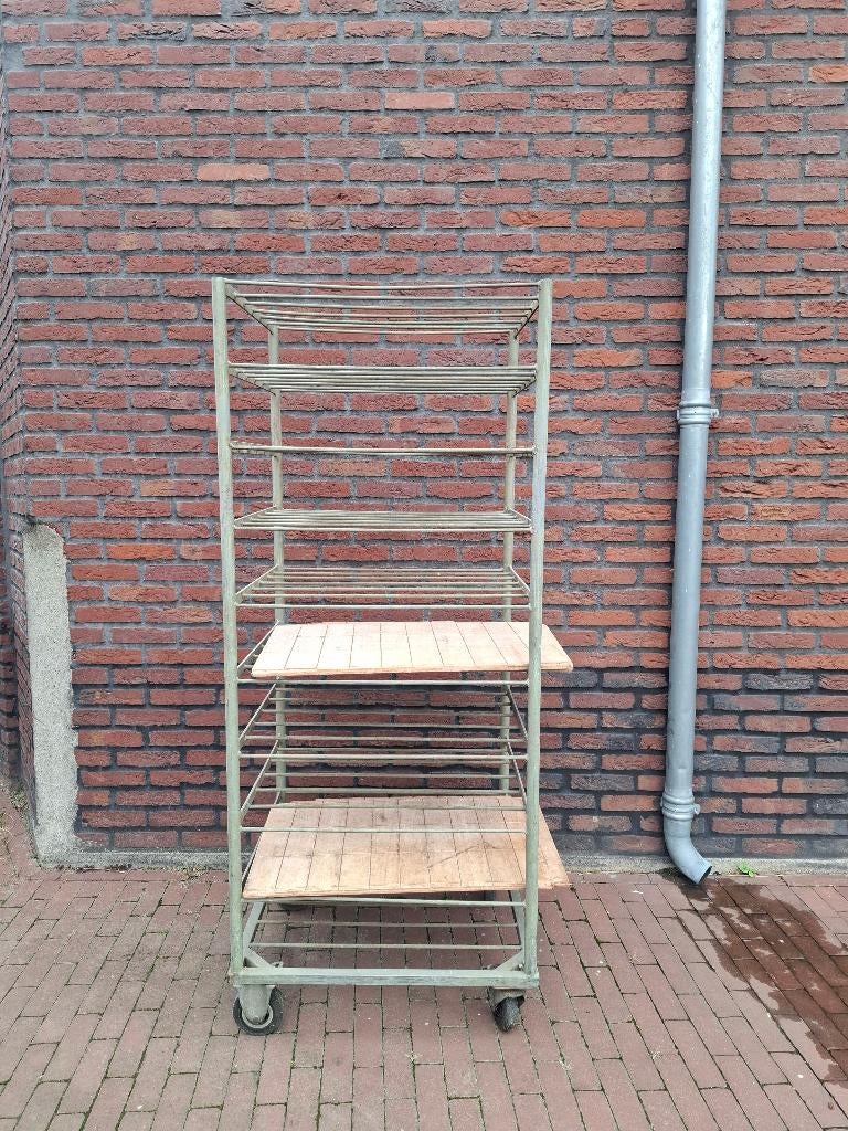 Vintage bakkersrek, broodjesrek, rek, rekje, transport, Ophalen
