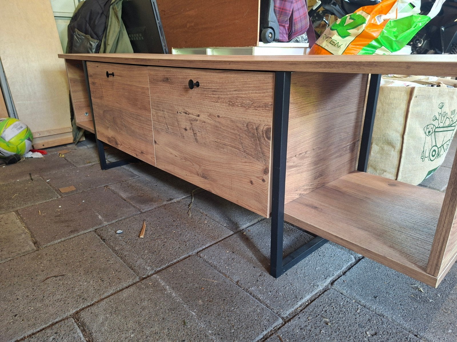 TV-meubel eikenkleurig, 150 tot 200 cm, Zo goed als nieuw, Minder dan 100 cm, Modern