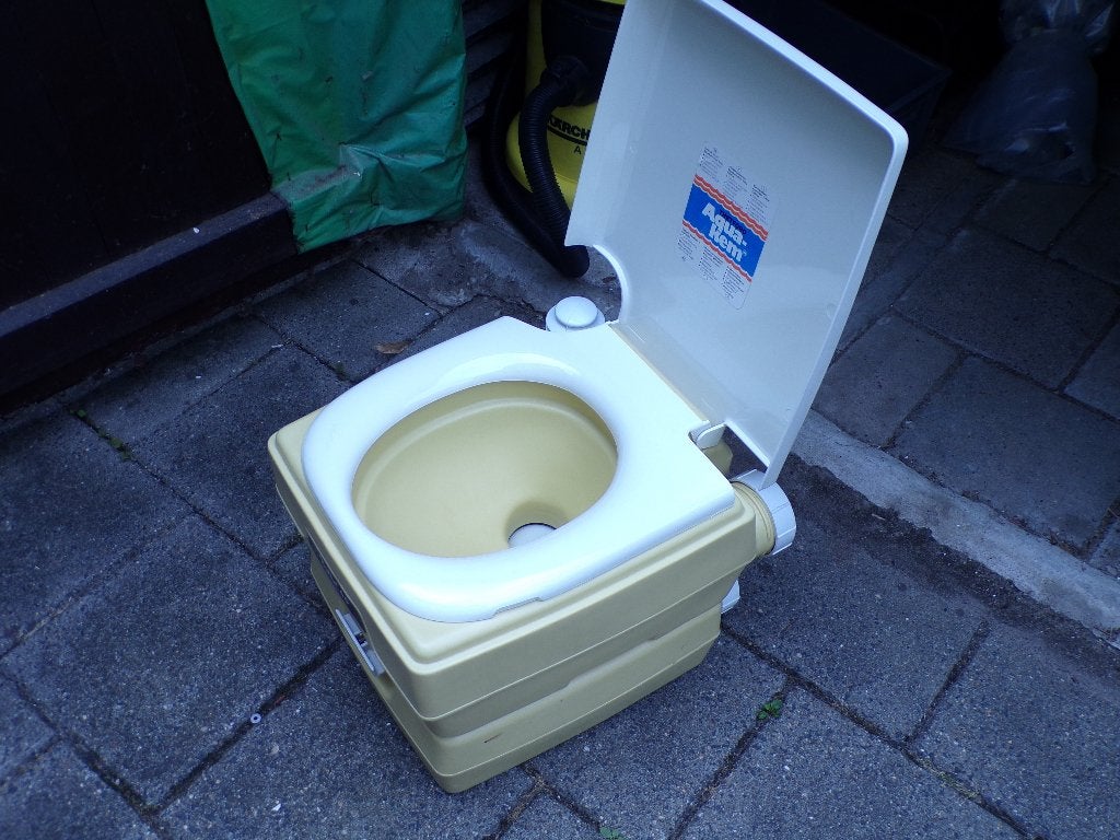 Aqua-Kem caravan toilet, Ophalen, Gebruikt