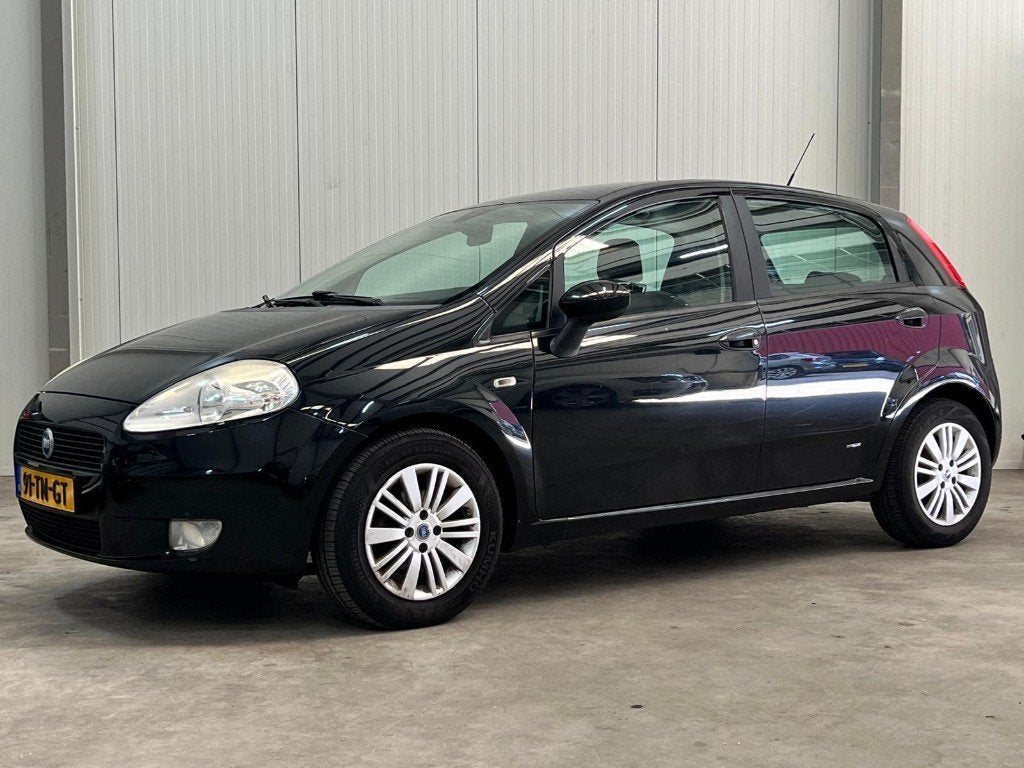 Fiat Punto 1.4 16V 5DR/Zwart/Airco, Auto's, Stof, 40 €/maand, Beige, 400 kg