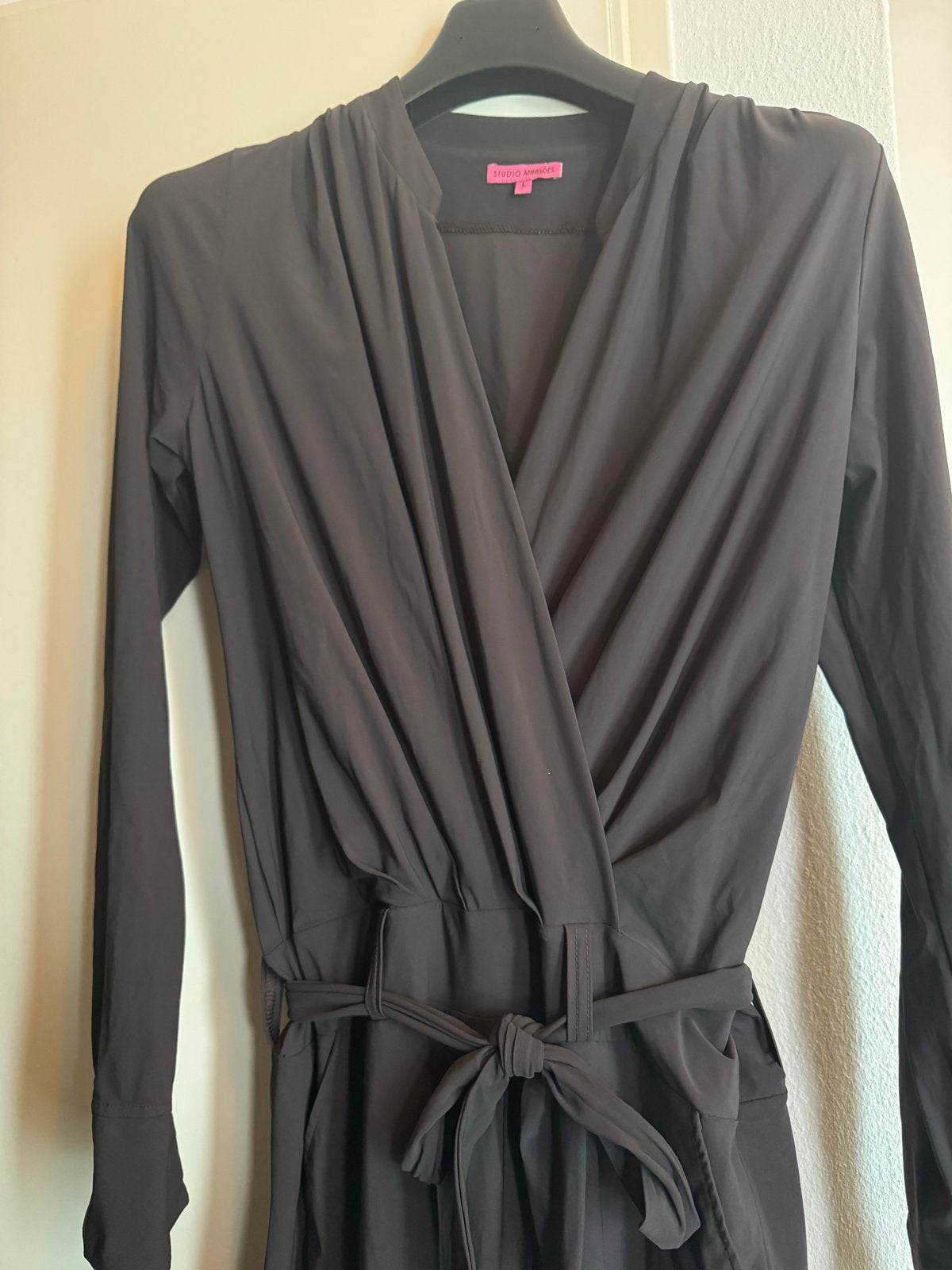 Studio Anneloes Jumpsuit Travelstof, Kleding | Dames, Jumpsuits, Gedragen, Maat 42/44 (L), Zwart, Ophalen of Verzenden