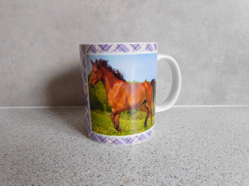 Mok Fine Bone China Horses Dreams by Depesche, Ophalen of Verzenden, Zo goed als nieuw, Overige stijlen, Kop(pen) en/of Schotel(s)