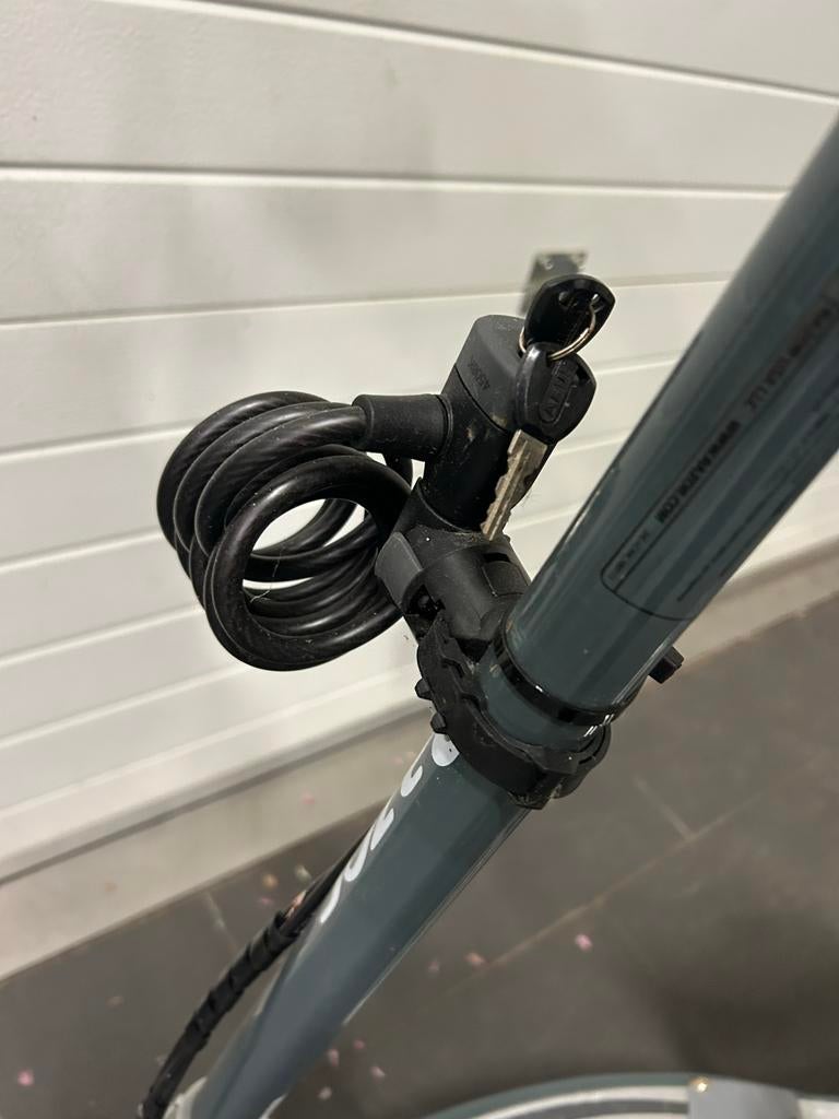 Razor E-scooter met zitje en slot, Ophalen, Gebruikt, Elektrische step (E-scooter)