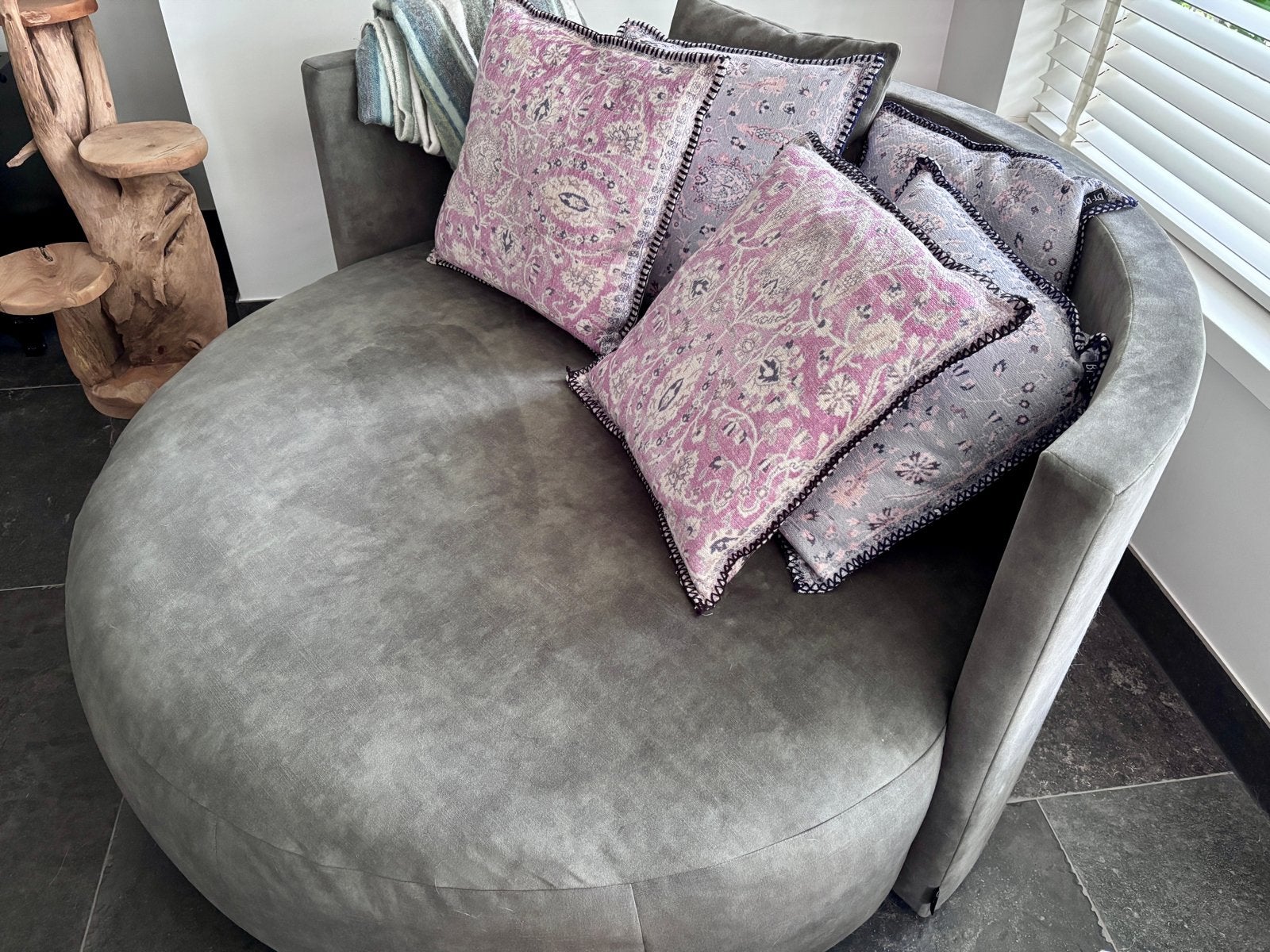 Groene stoffen loveseat met 6 kussens, Ophalen, Gebruikt, 125 tot 150 cm, Tweepersoons