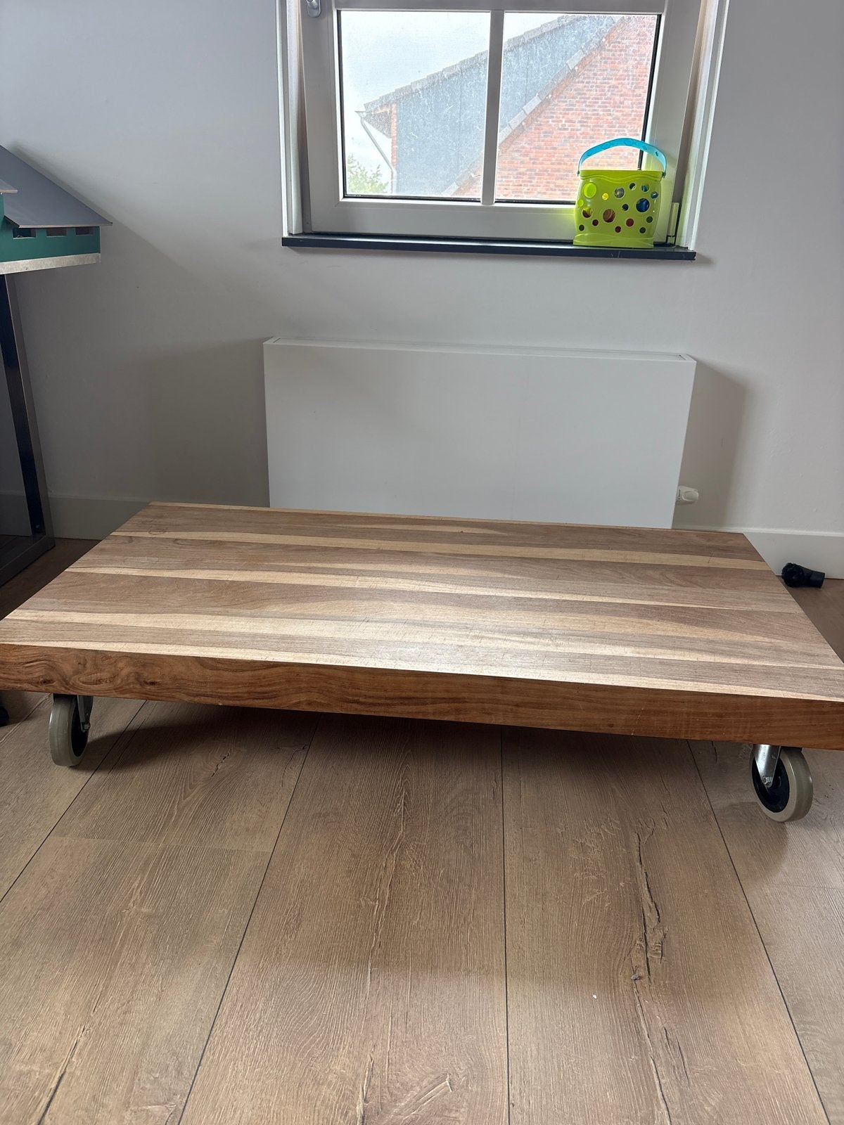 Houten salontafel/tv-meubel op wielen - Xooon, Ophalen, 100 tot 150 cm, 50 tot 100 cm, Zo goed als nieuw