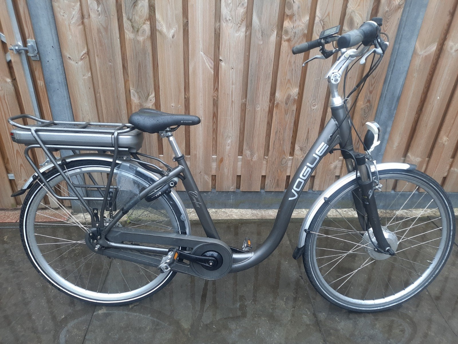 Electrische fiets Vogue Comfort 28 inch  46 cm frame 7 versn, Zo goed als nieuw, Minder dan 47 cm, 50 km per accu of meer, Ophalen