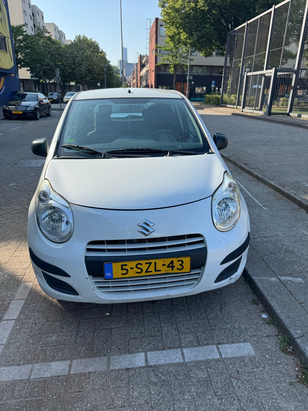 Suzuki Alto 2014 Wit, Voorwielaandrijving, 200 kg, 4 stoelen, Origineel Nederlands