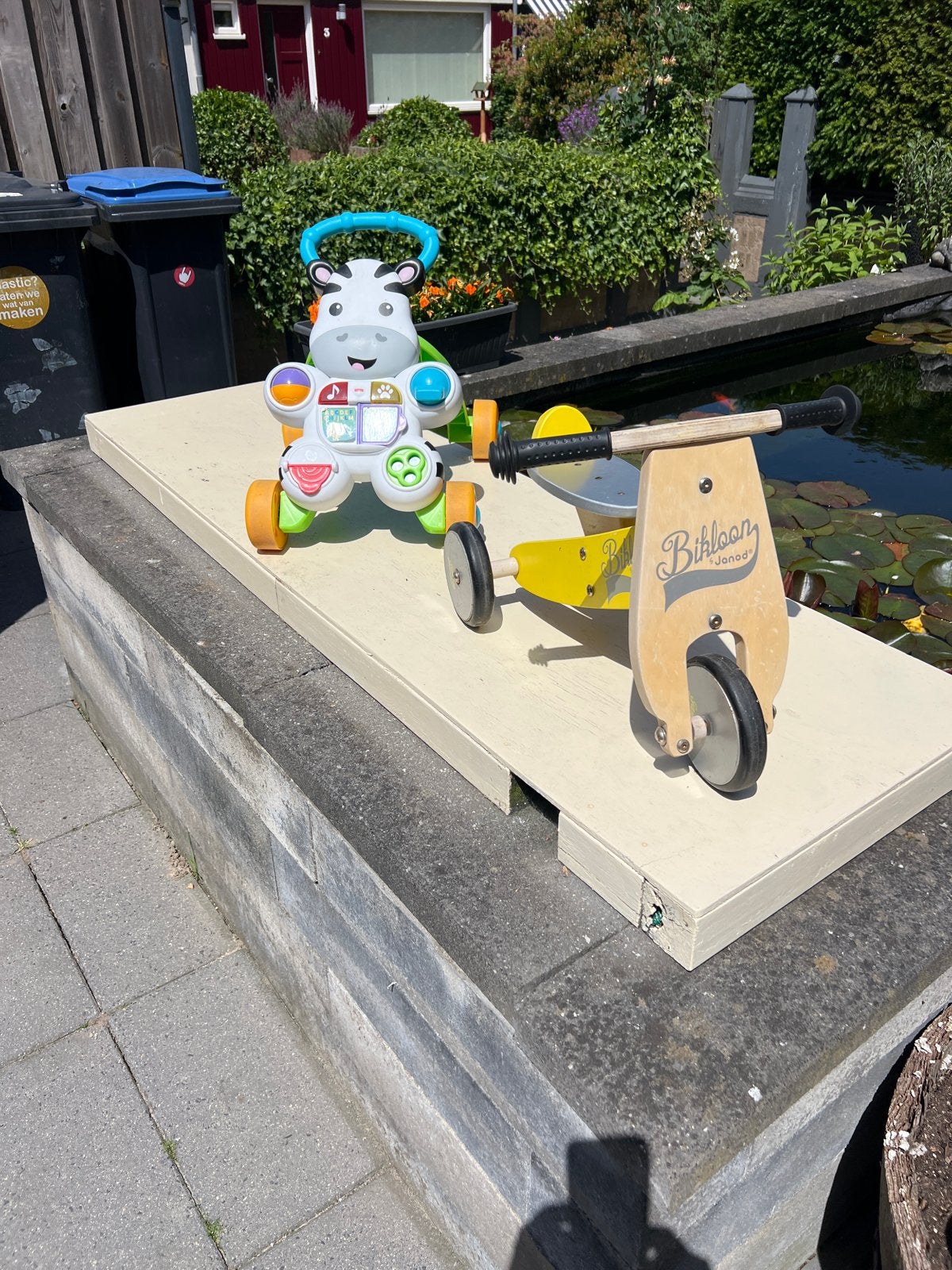 2 loopwagens: VTech koe en Janod loopfiets, Ophalen of Verzenden, Gebruikt, Loopfiets