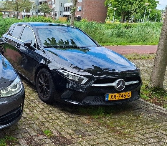 Mercedes-Benz A-Klasse A 200 163pk 7G-DCT 2019 Zwart, Beige, 4 cilinders, 75 €/maand, Particulier