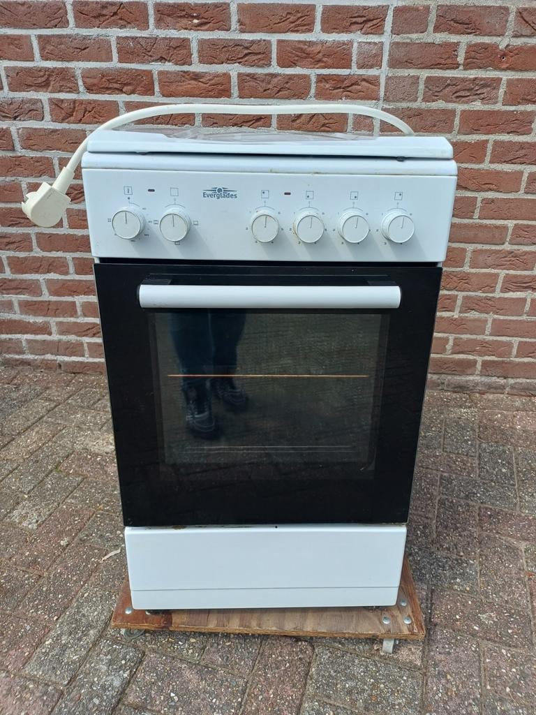 Everglades Elektrisch Fornuis met Oven, Ophalen, Gebruikt, 4 kookzones, Vrijstaand