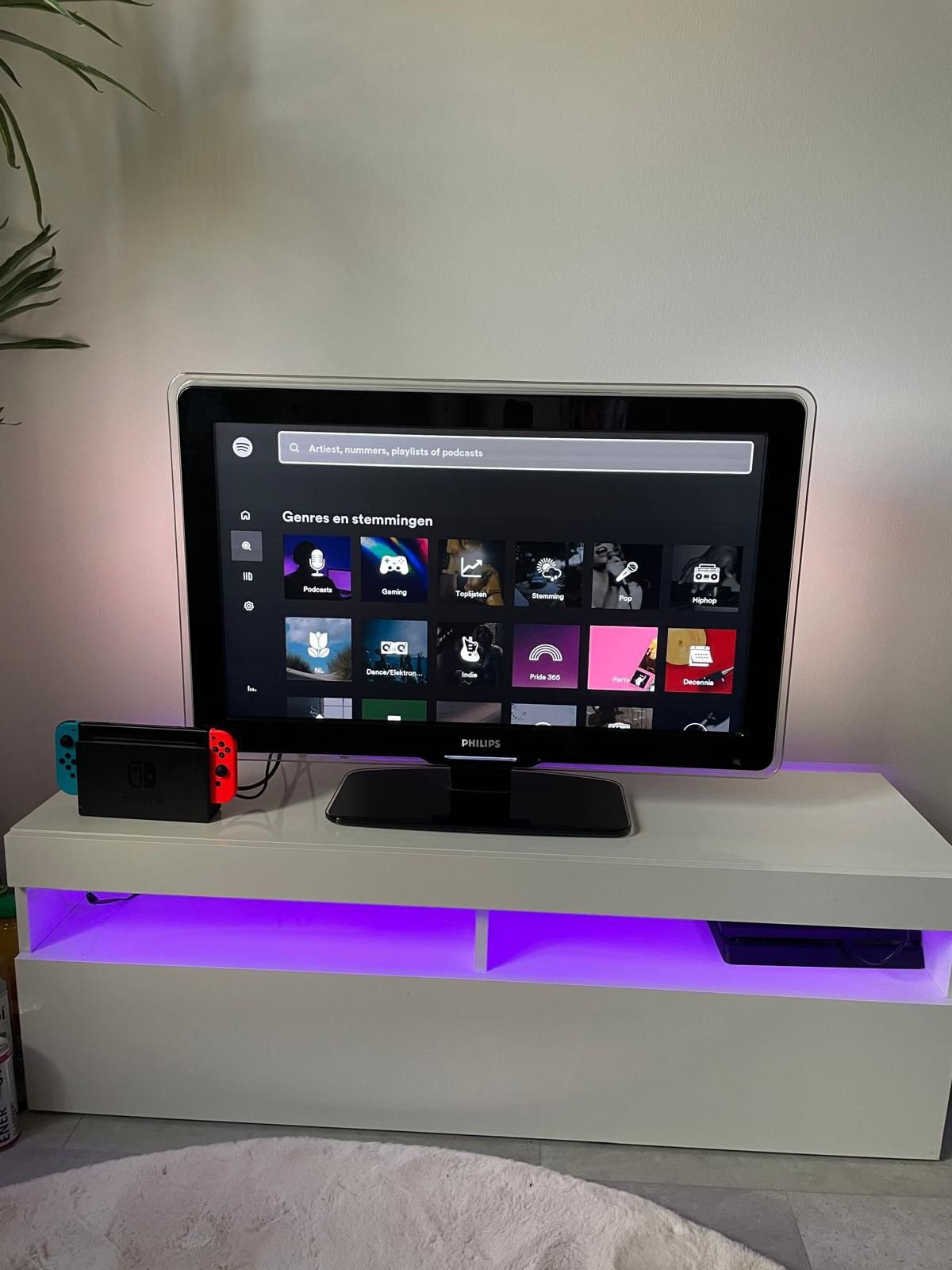 TV meubel met led verlichting en twee vakken ZSM ophalen, Ophalen, 100 tot 150 cm, Zo goed als nieuw, Minder dan 100 cm