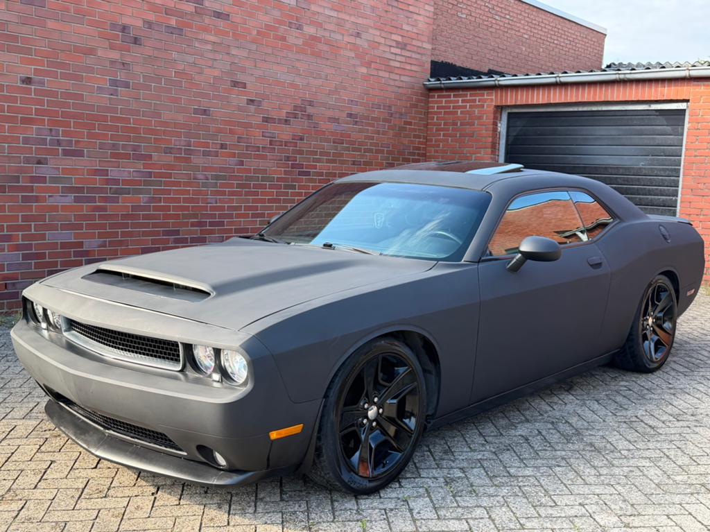 Dodge Challenger 5.7 R/T 2010 Matzwart/Verlaagd/SRT, Auto's, Chevrolet, Automaat, 1650 kg, Zwart, Leder